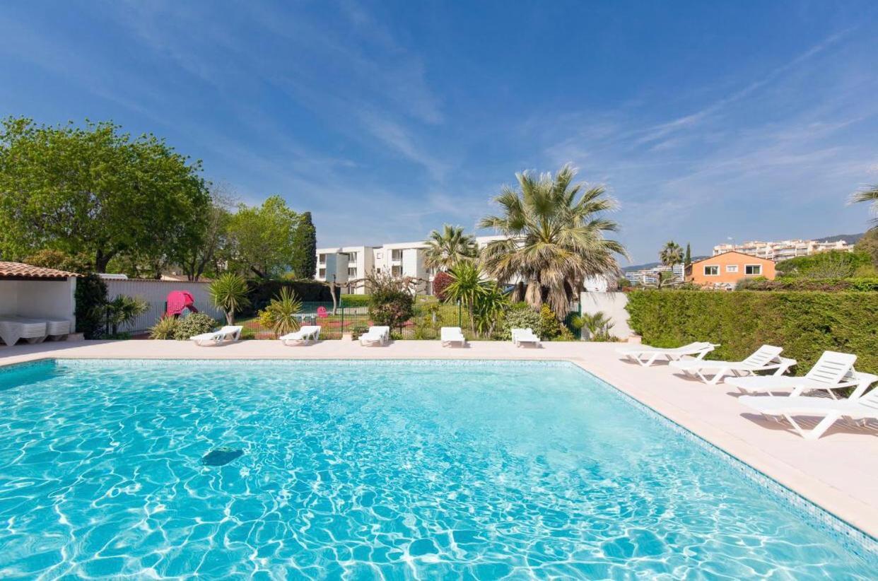 Luxury 3 Piece Garden Apartment In Cannes Marina มองเดอลิเยอลานาปูล ภายนอก รูปภาพ