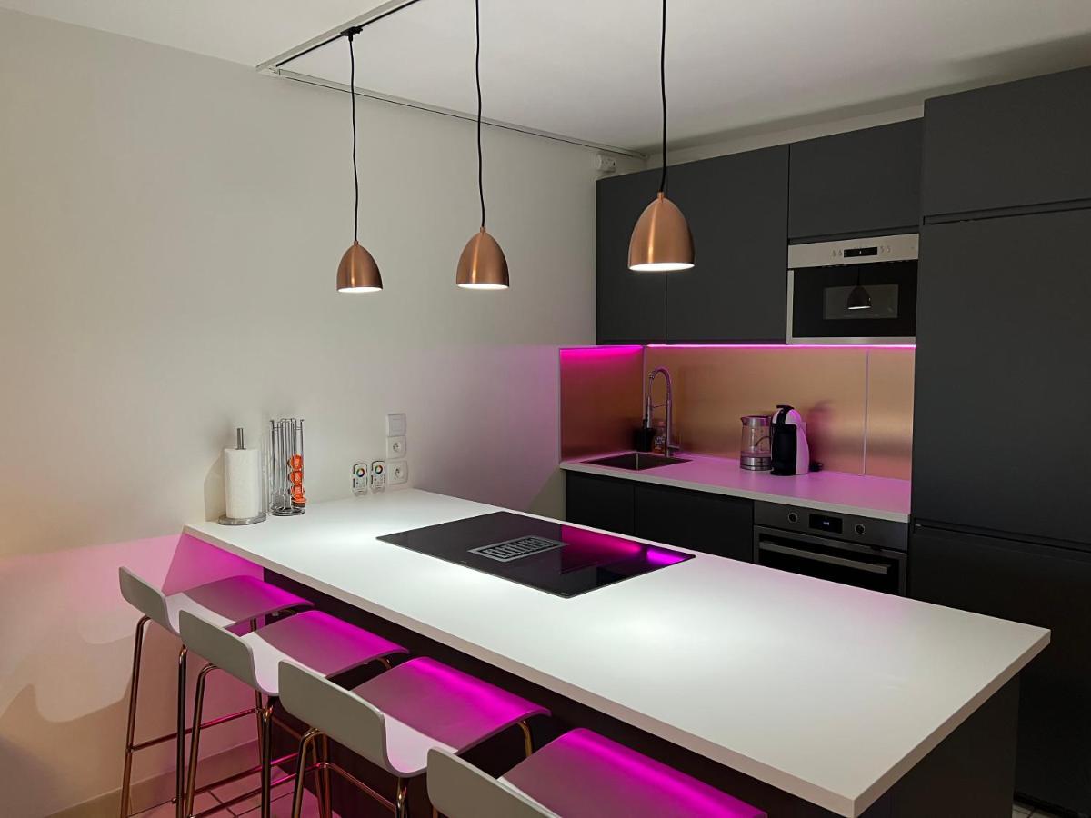 Luxury 3 Piece Garden Apartment In Cannes Marina มองเดอลิเยอลานาปูล ภายนอก รูปภาพ